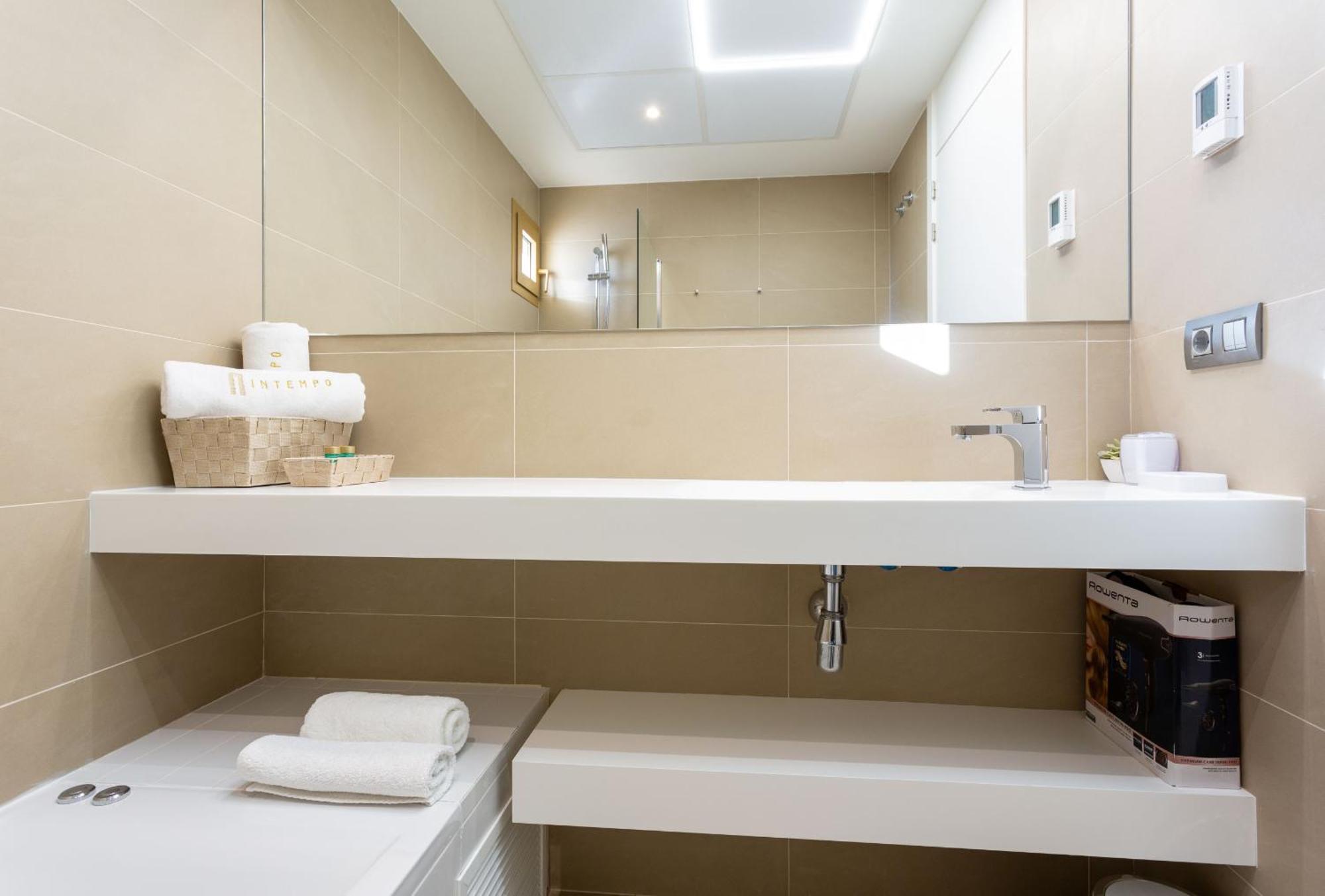 Апартаменты Intempo By Holuxe - 051- 5Th Floor Бенидорм Экстерьер фото